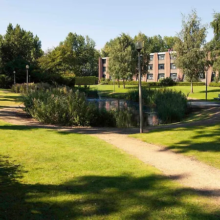 Mercure West 4*
