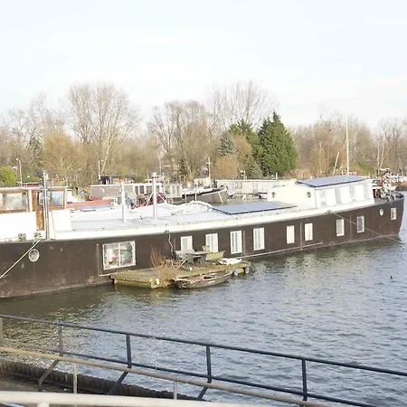 The Island Houseboat 船上ホテル アムステルダム
