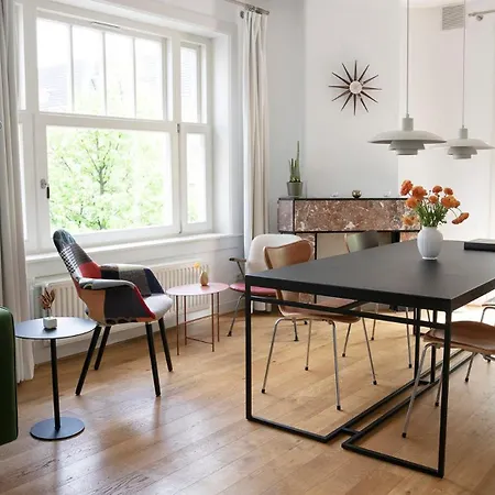 Authentic Rai Apartment Amsterdam