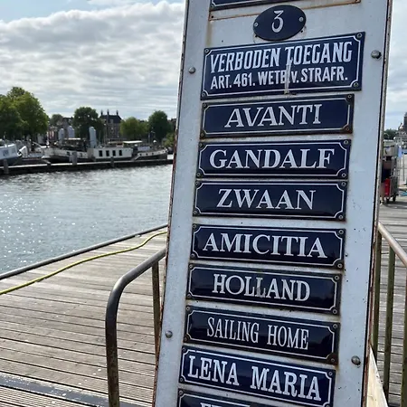 Hotelboot Zwaan ホテル