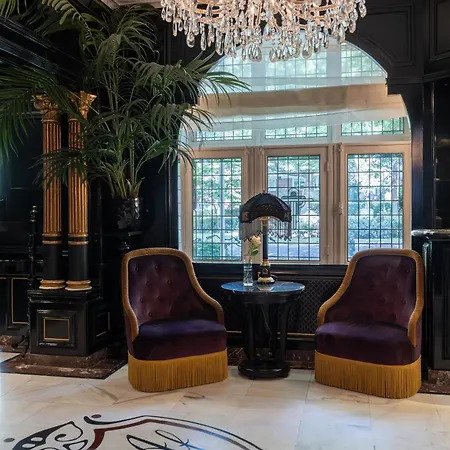Apollofirst Boutique Hotel