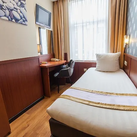 Hotel De Paris 3*