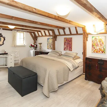 B&B Of Art 2*