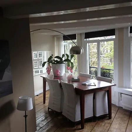 Couette-café Bij Tijn Op De Gracht