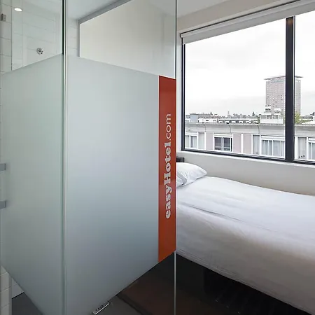 Hotel Easyhotel City Centre South 2*