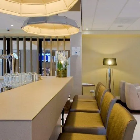Hotel Express - South By Ihg