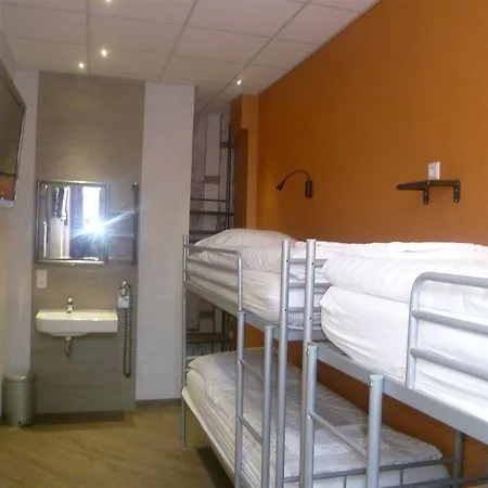 Hotel Budget Tourist