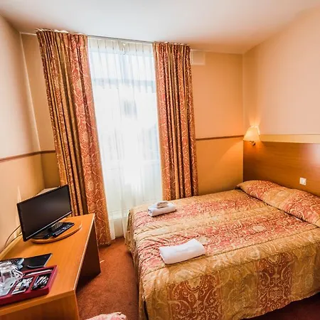 Sander Hotel 3*