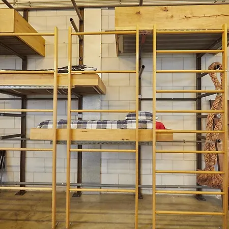 Big Warehouse * Amsterdam