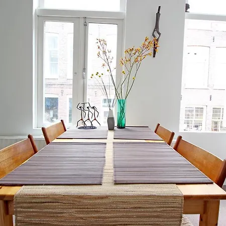 Beautiful 2 Floor Vondelpark Apartment. B&B 암스테르담