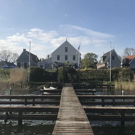 Hotell Village