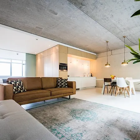 Short Group Houthavens Serviced Amsterdam