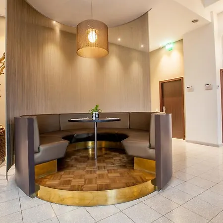 Dutch Design Artemis Hotel 4*