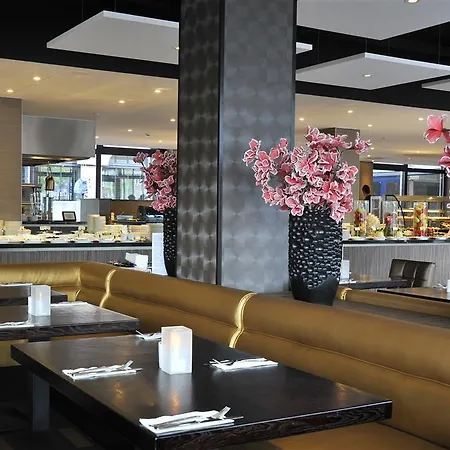 Xo Park West Hotel