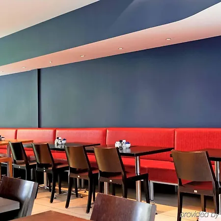 Hotel Ibis Centre Stopera 3*