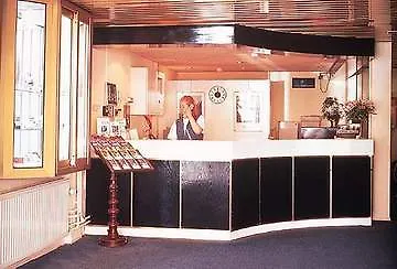 Budget Trianon Hotel