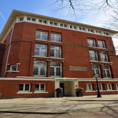 Central Park Hotel 3*