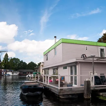 Minties Houseboat 住宿加早餐酒店 阿姆斯特丹