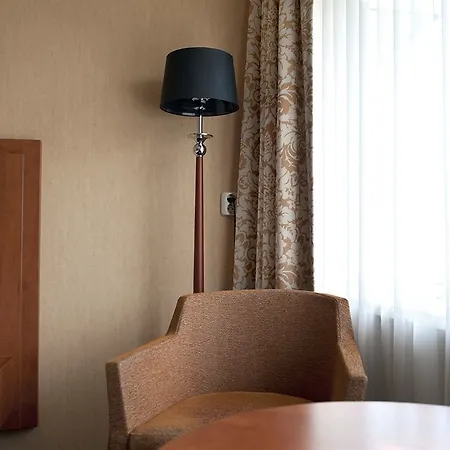 New West Hotel 3*
