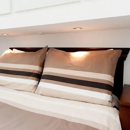 Kerkstraat Bed & Breakfast 2*