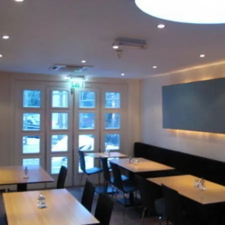Central Park Hotel 3*