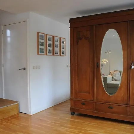 Boat Bed & Breakfast 4*
