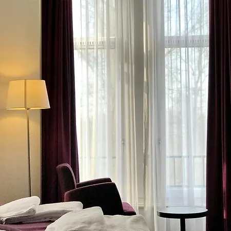 Parkview Szálloda 3*