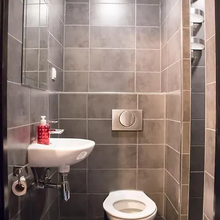 Crossroads Hostel Amsterdam