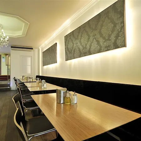 Xo Centre Hotel 3*