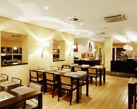 Nh City Centre 4*