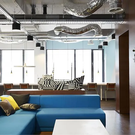 The Social Hub West Hotel 3*
