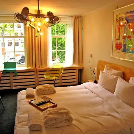 Hotel Misc Eatdrinksleep 3*