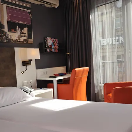 De Roode Leeuw Hotel 4*