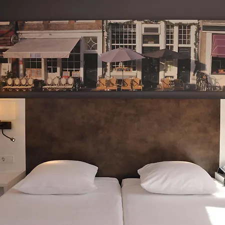 De Roode Leeuw Hotel 4*