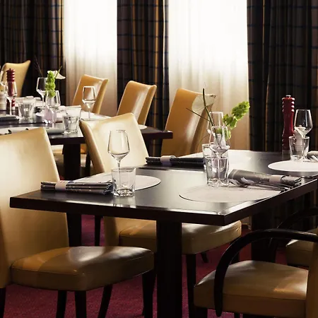 Hotel Mercure West 4*