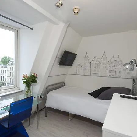 Rembrandt Hotel 2*