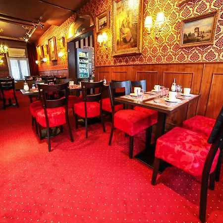 Hotel De Paris