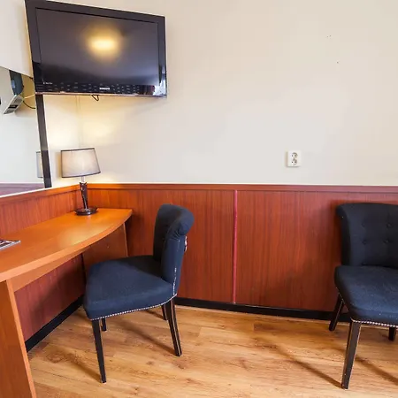 De Paris Hotel 3*