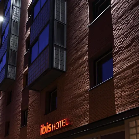Hotel Ibis Centre Stopera 3*