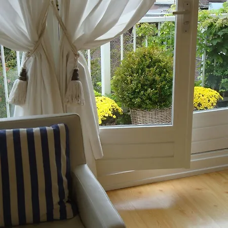 Bed And Breakfast Amsterdam 3*