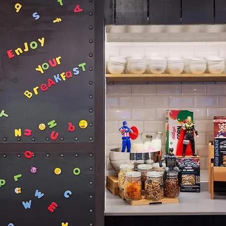 Moxy Houthavens Hotell Amsterdam