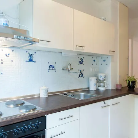 Bos En Lommer - Erasmus Park Area Aparthotel 3*