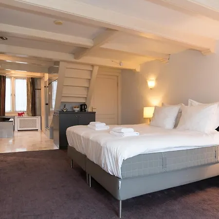 Gasthof Double Floor Canal Estate