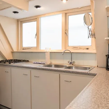 Gasthof Double Floor Canal Estate