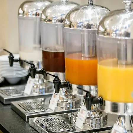 Dutch Design Artemis Hotel 4*