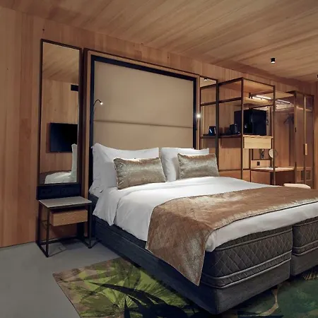 Jakarta Hotel 4*