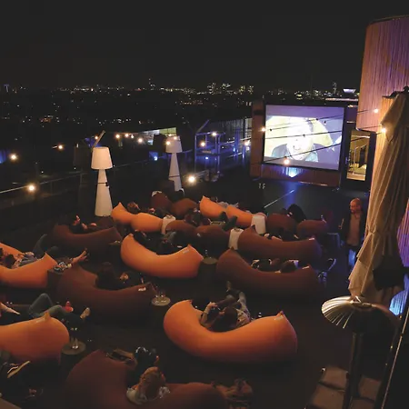 Leonardo Rembrandtpark Otel 4*