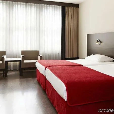 Hotel Nh City Centre 4*