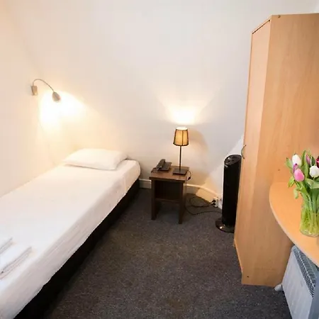 Quentin England Hotel