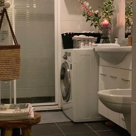 2-room Flat Near Arena N Ziggo Dome, Perfect For 2 Couples Apartamento
